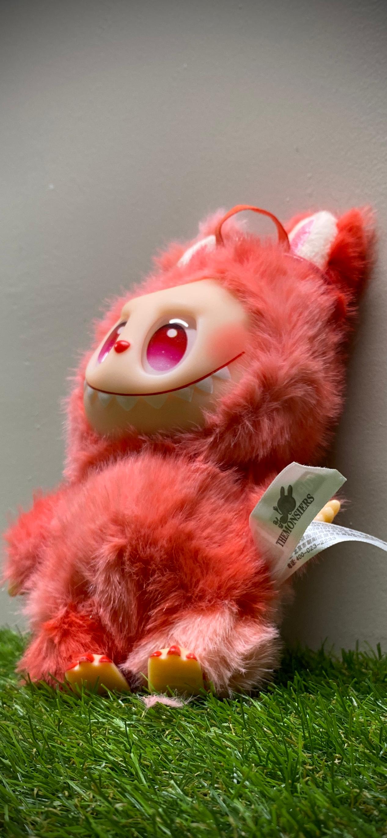 llavero labubu (rojo)