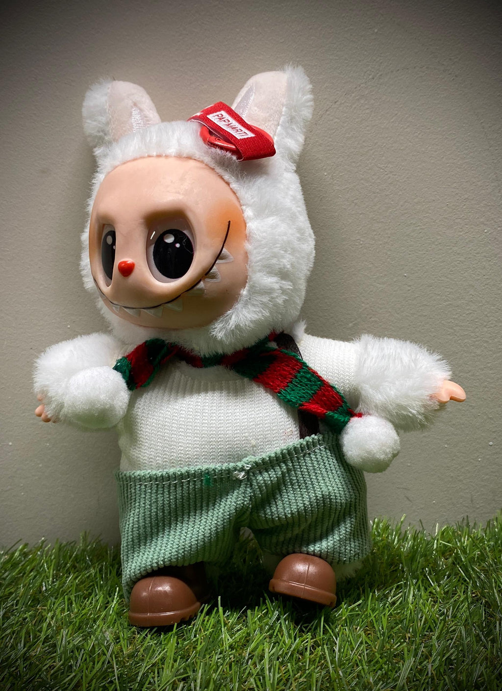 llavero labubu (bufanda)