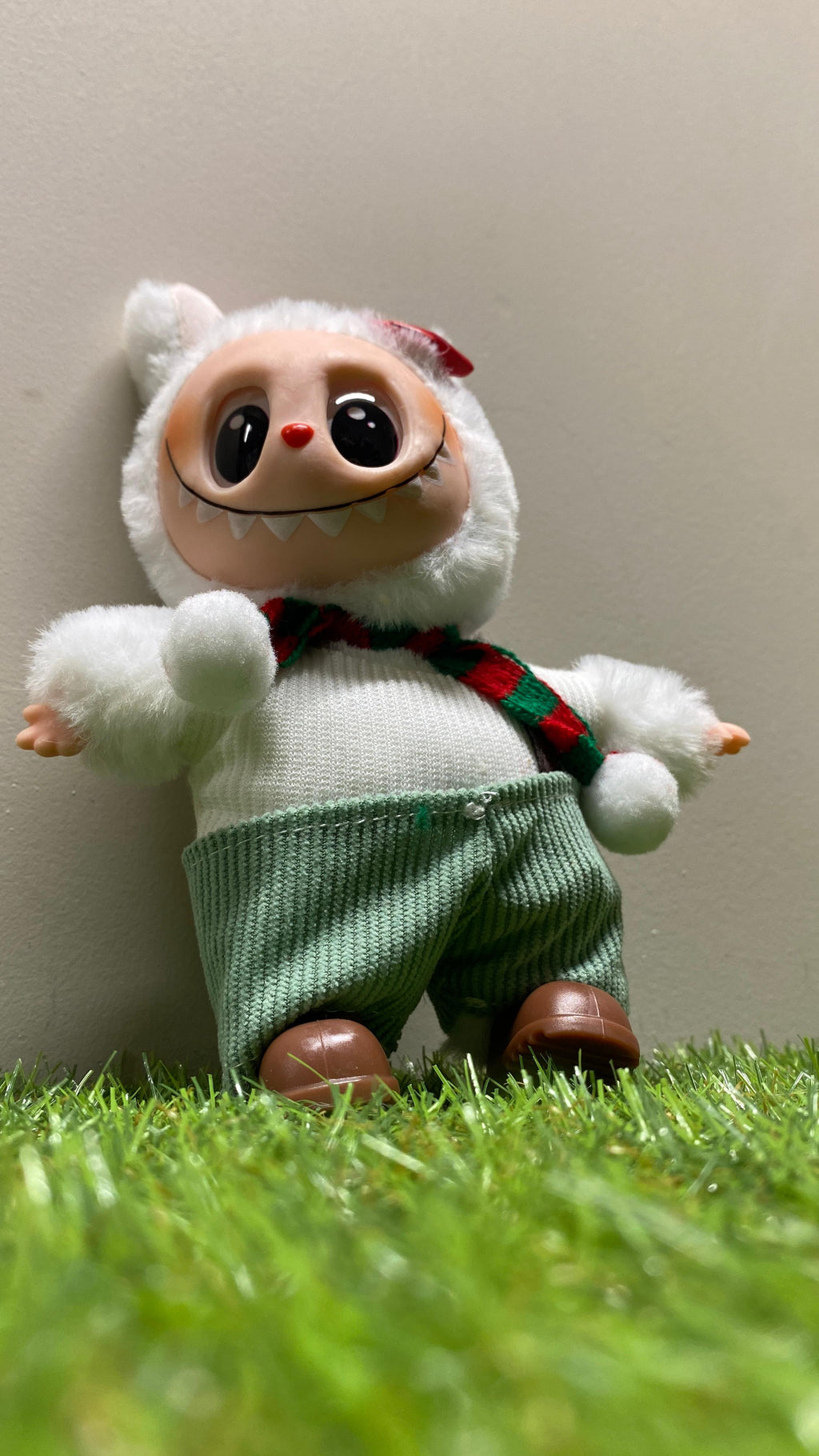 llavero labubu (bufanda)